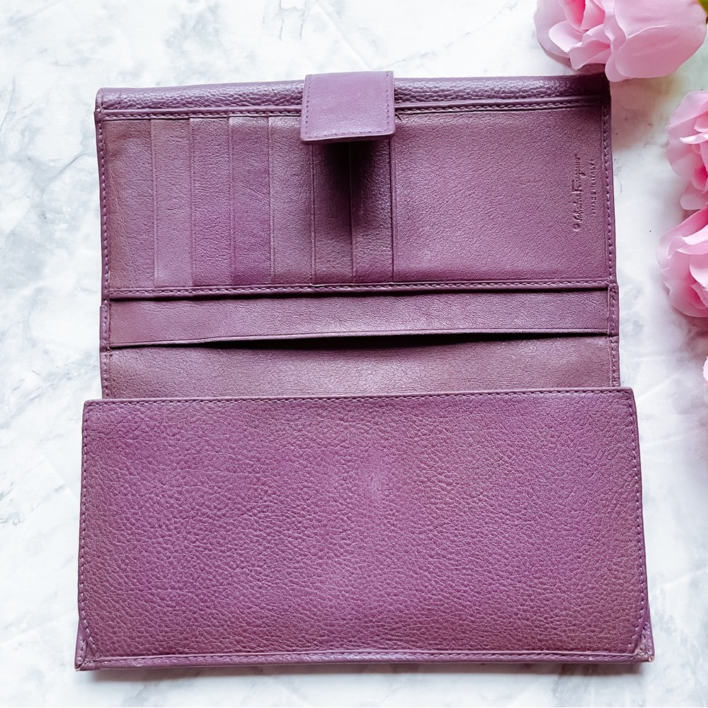 SOLD! Salvatore Ferragamo Gancini Leather bifold wallet 💜 - Picture 5 of 9